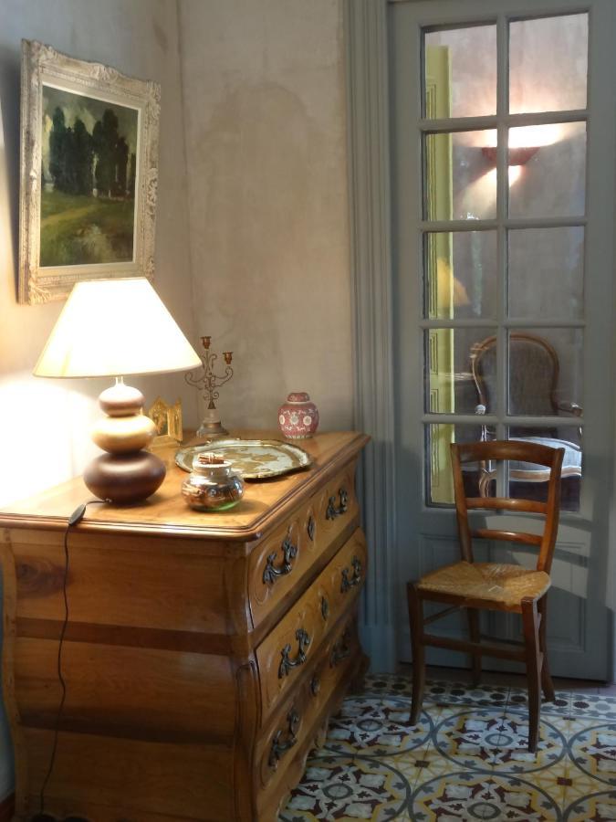 Les Remparts Bed & Breakfast กาเปสตอง ภายนอก รูปภาพ
