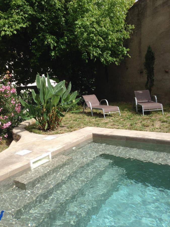 Les Remparts Bed & Breakfast กาเปสตอง ภายนอก รูปภาพ