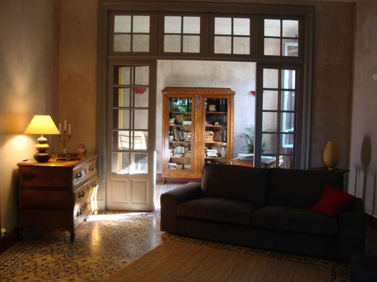 Les Remparts Bed & Breakfast กาเปสตอง ภายนอก รูปภาพ
