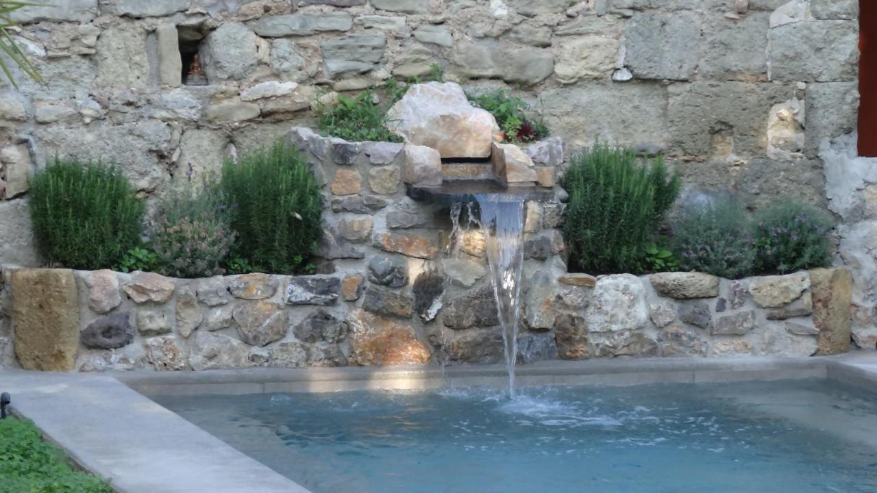 Les Remparts Bed & Breakfast กาเปสตอง ภายนอก รูปภาพ