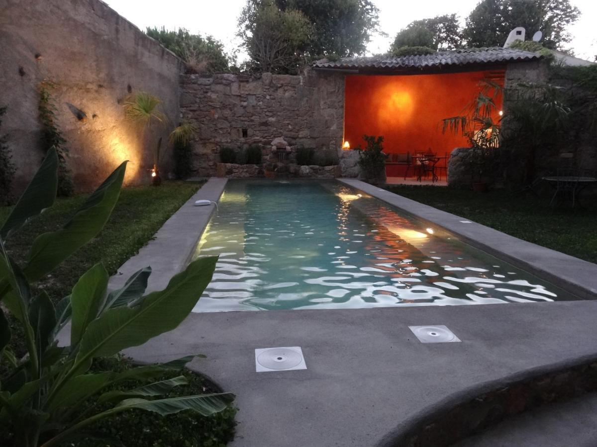 Les Remparts Bed & Breakfast กาเปสตอง ภายนอก รูปภาพ