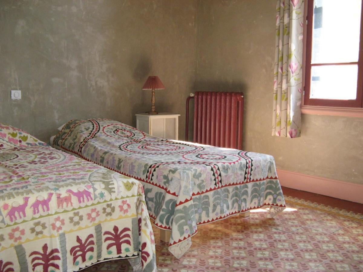 Les Remparts Bed & Breakfast กาเปสตอง ภายนอก รูปภาพ
