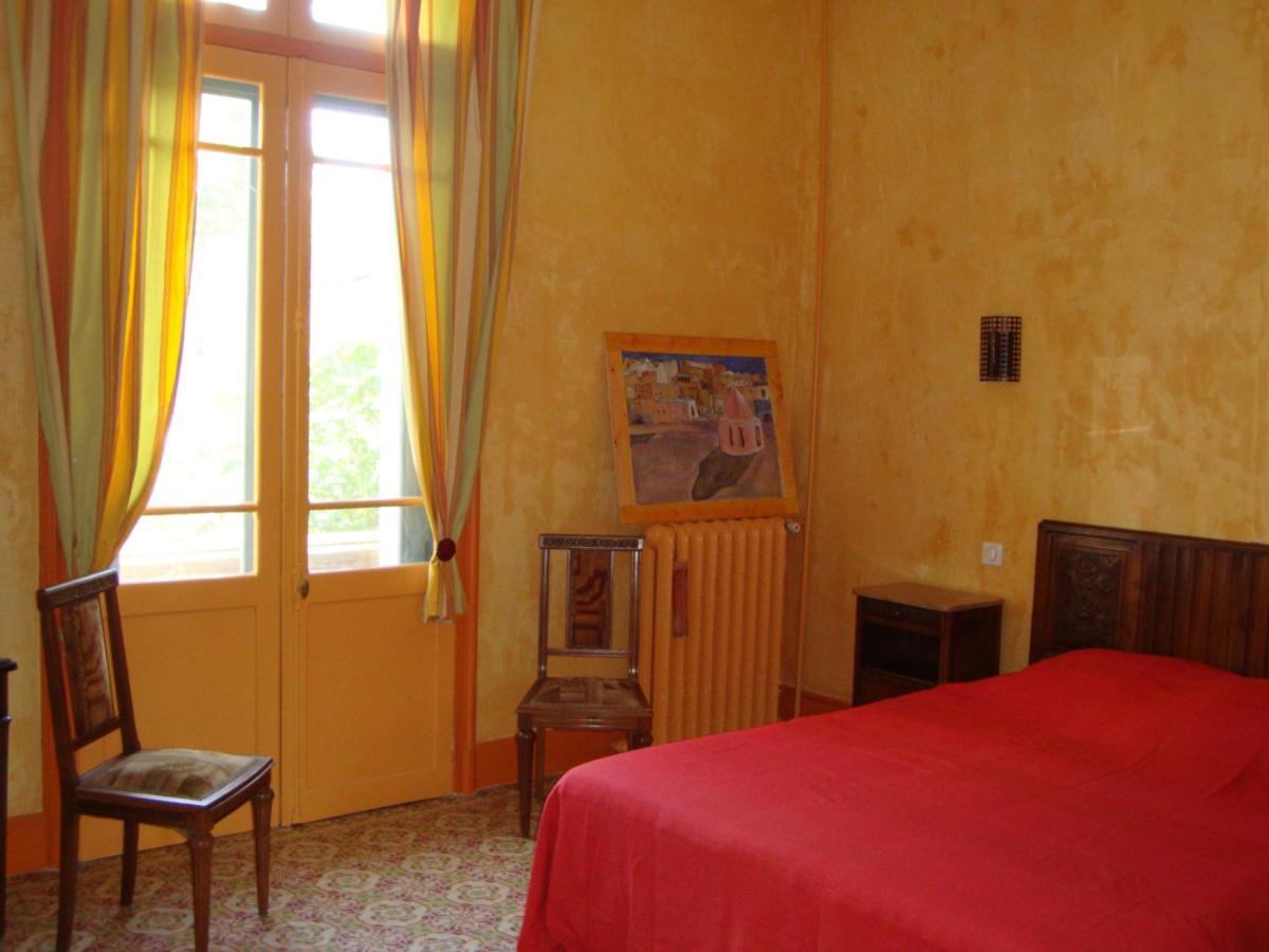 Les Remparts Bed & Breakfast กาเปสตอง ภายนอก รูปภาพ